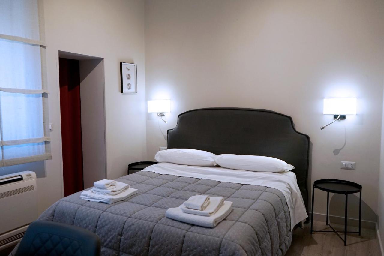 Re Di Smirne By Apulia Accommodation Bari Exteriör bild