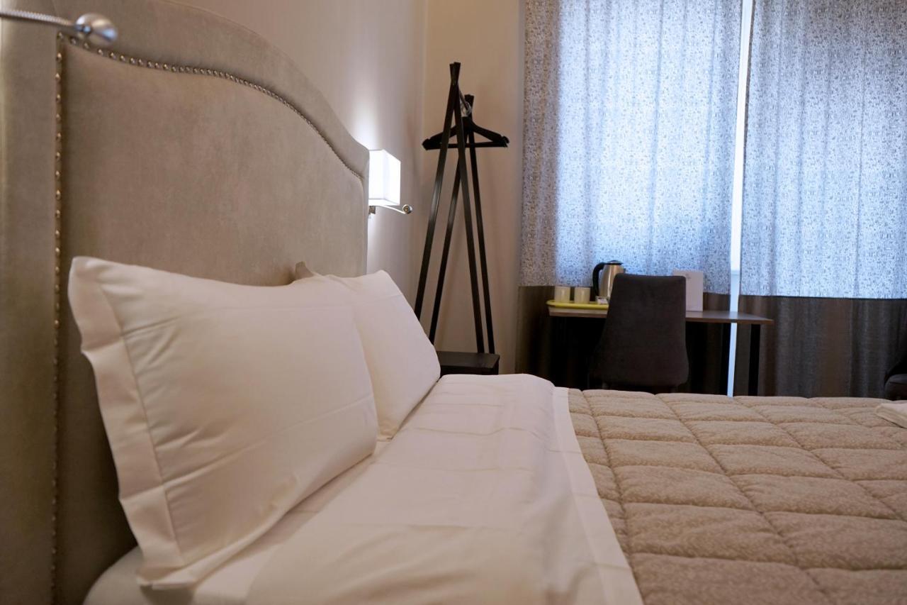Re Di Smirne By Apulia Accommodation Bari Exteriör bild