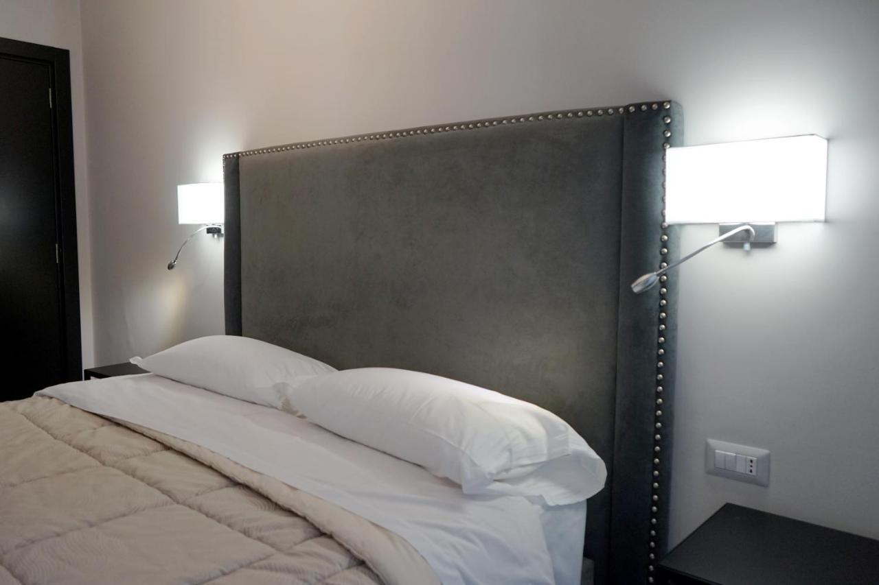 Re Di Smirne By Apulia Accommodation Bari Exteriör bild