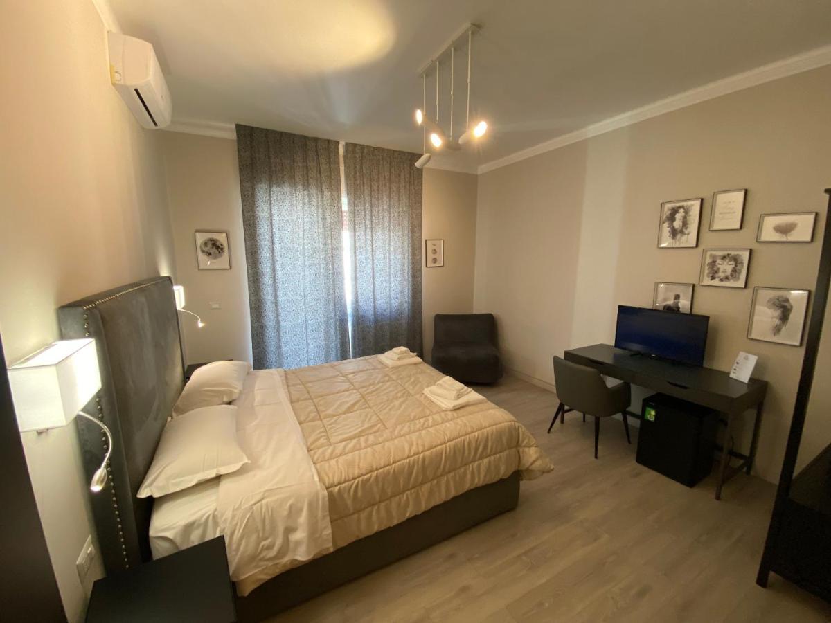 Re Di Smirne By Apulia Accommodation Bari Exteriör bild