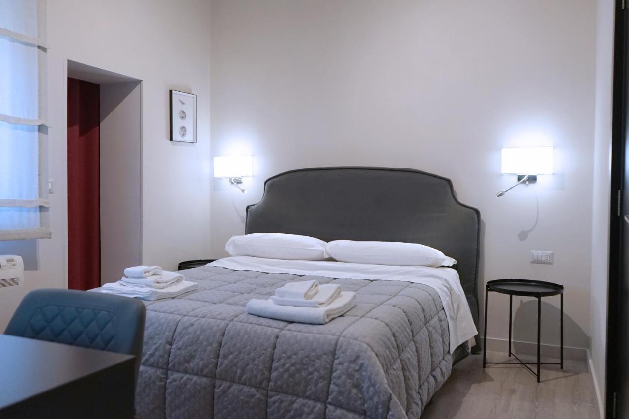 Re Di Smirne By Apulia Accommodation Bari Exteriör bild