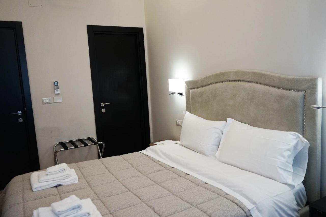 Re Di Smirne By Apulia Accommodation Bari Exteriör bild