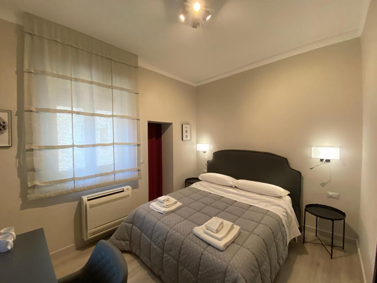 Re Di Smirne By Apulia Accommodation Bari Exteriör bild