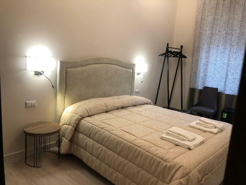 Re Di Smirne By Apulia Accommodation Bari Exteriör bild
